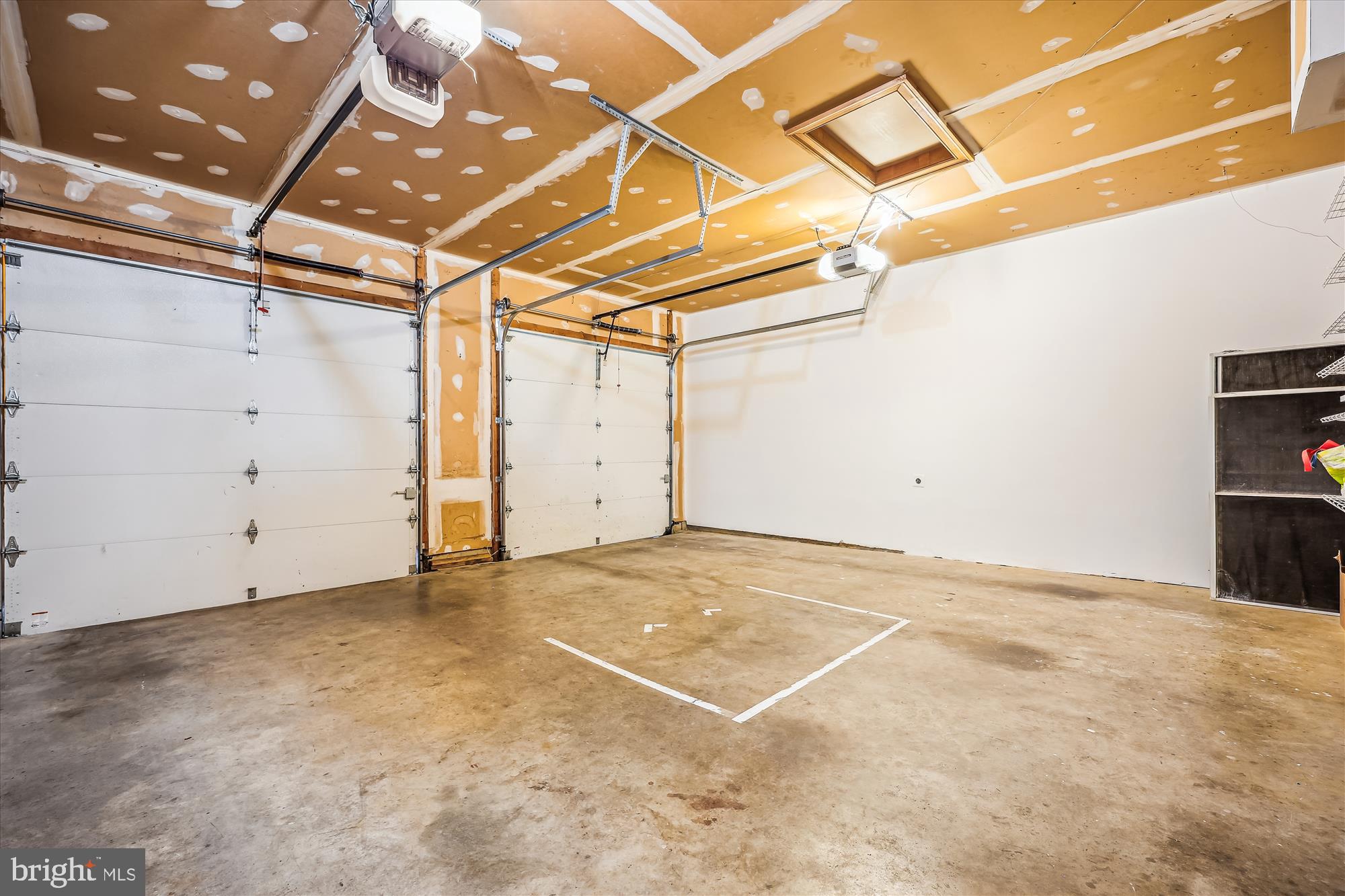 KING FARM WATKINS POND - Residential