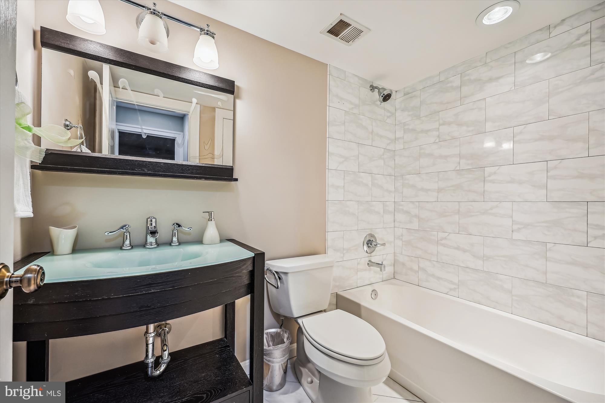 KING FARM WATKINS POND - Residential