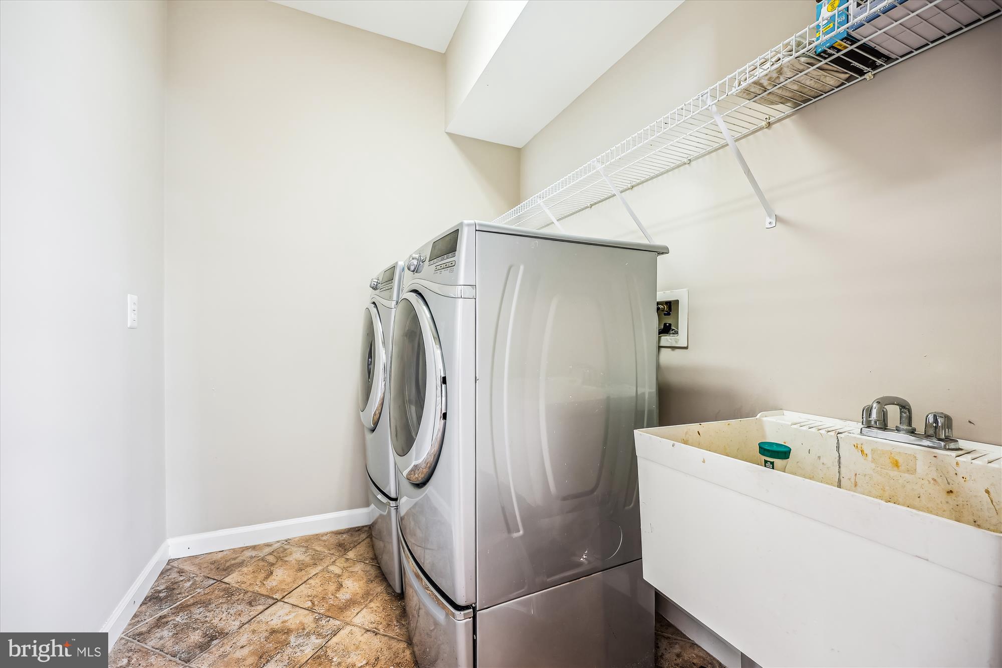 KING FARM WATKINS POND - Residential