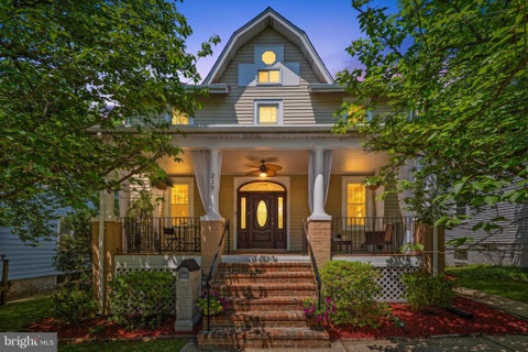 Photo of 219 Rittenhouse Street NW, WASHINGTON, DC 20011 (MLS # DCDC2282210)