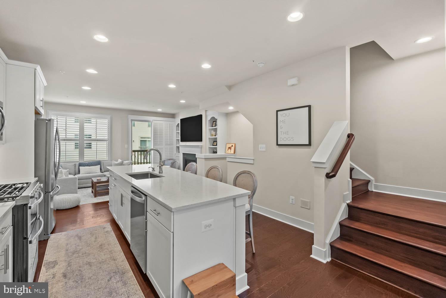 CABIN BRANCH - Residential