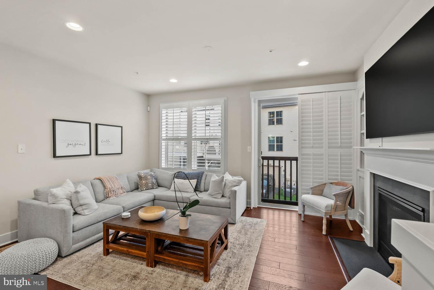 CABIN BRANCH - Residential