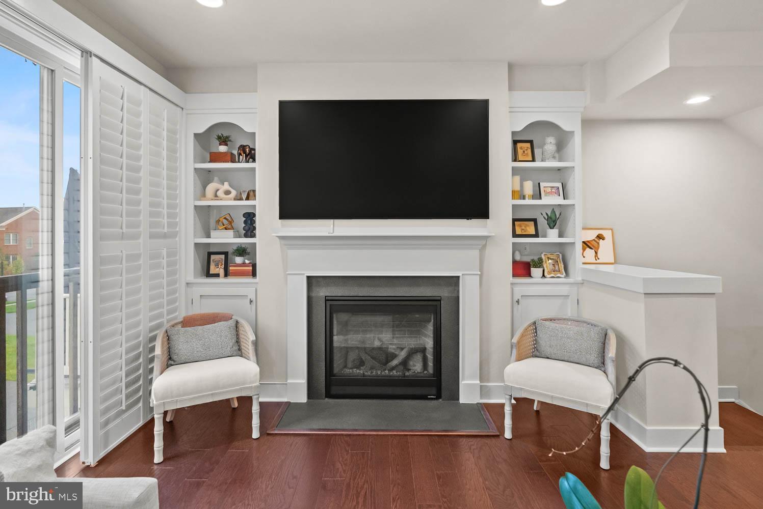 CABIN BRANCH - Residential