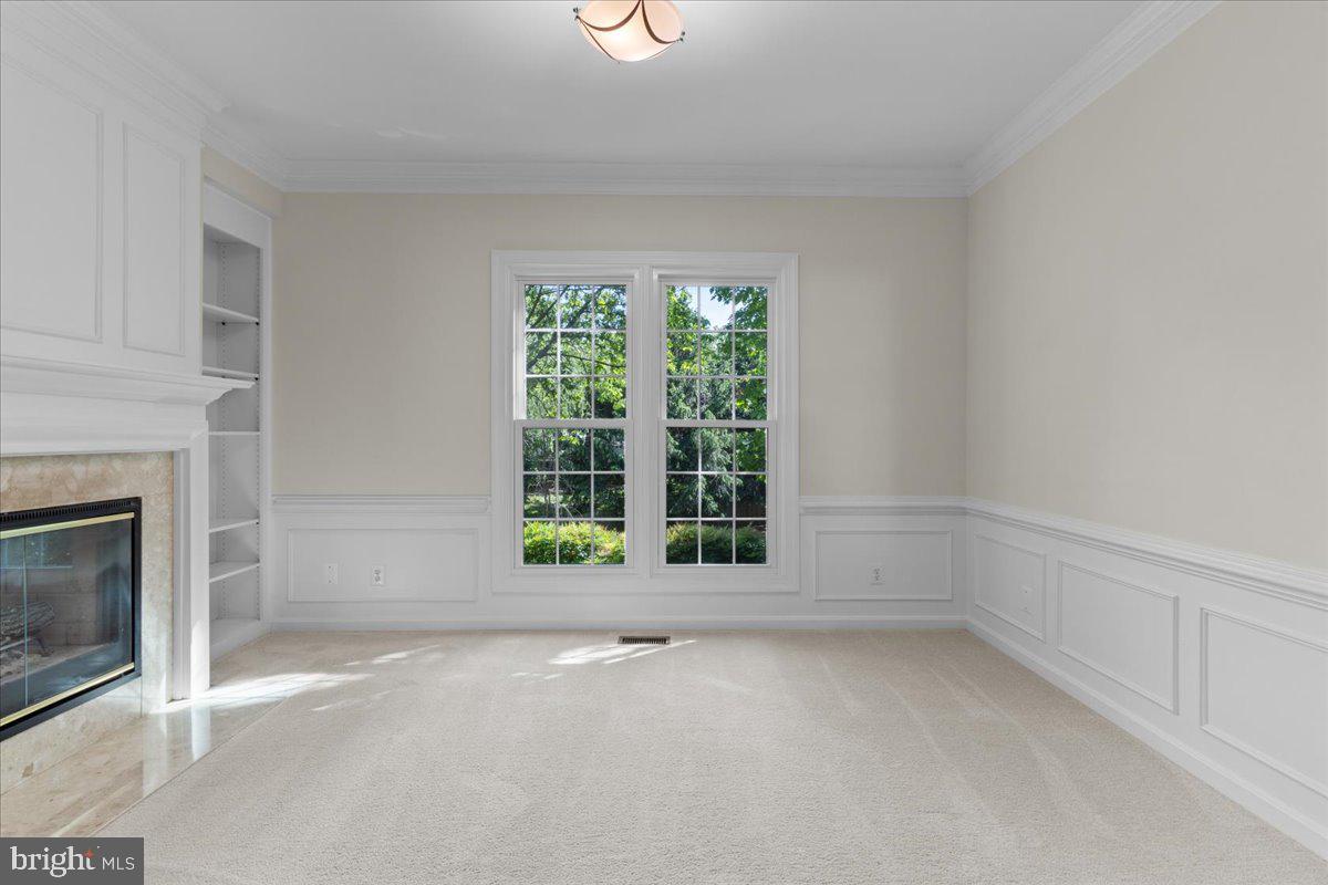 WOODLEA MANOR - Residential