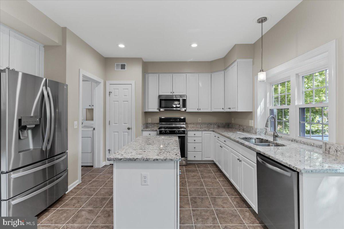 WOODLEA MANOR - Residential