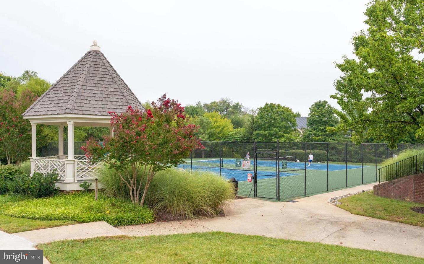 WOODLEA MANOR - Residential