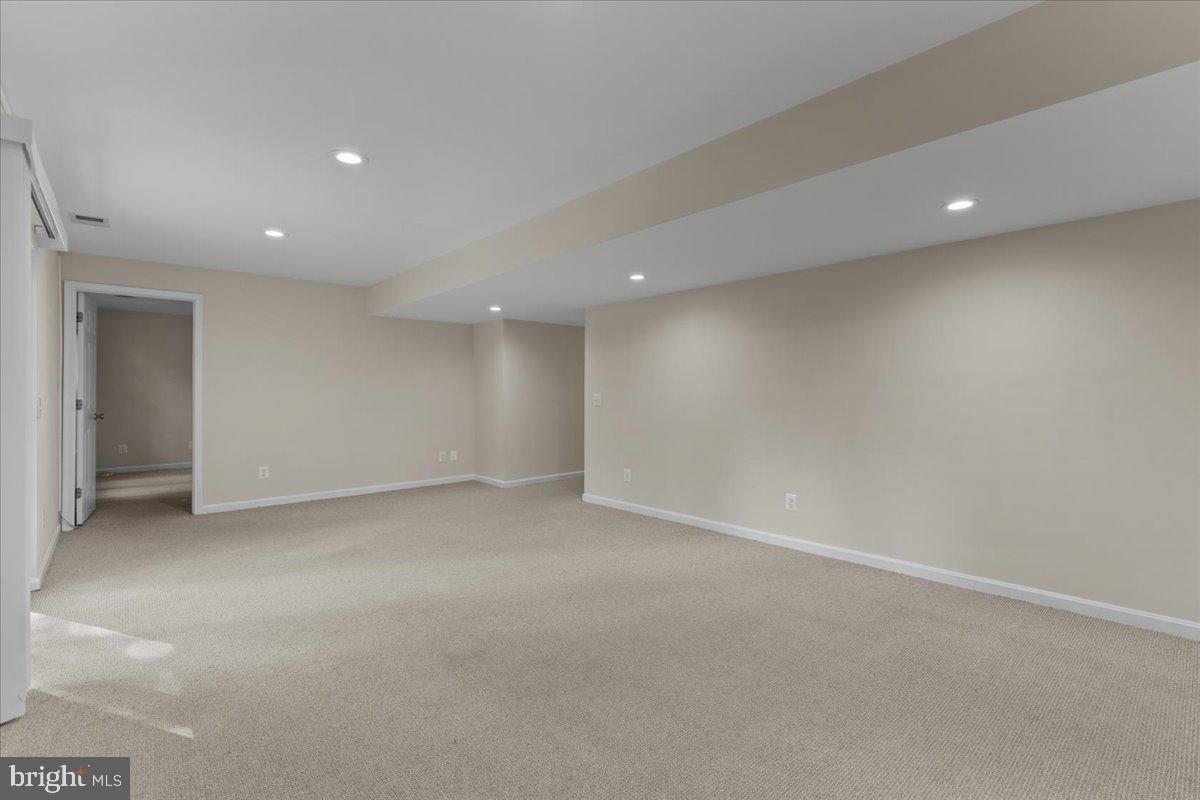 WOODLEA MANOR - Residential