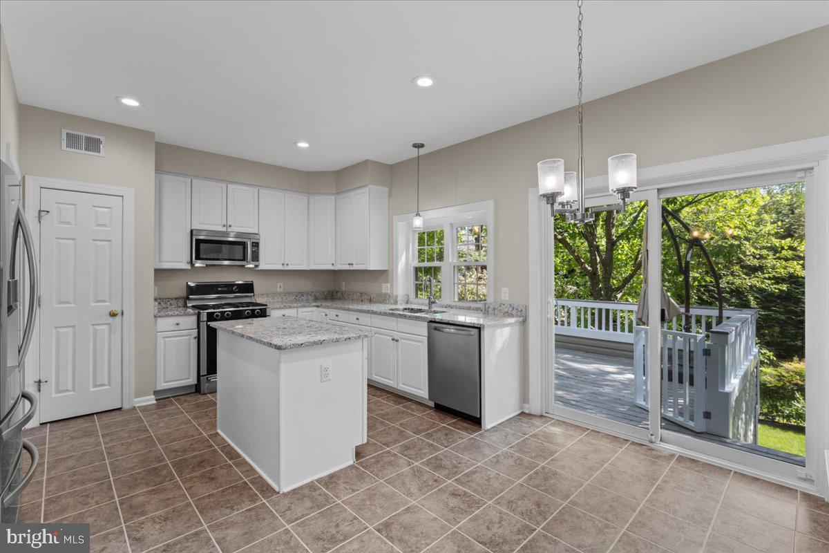 WOODLEA MANOR - Residential