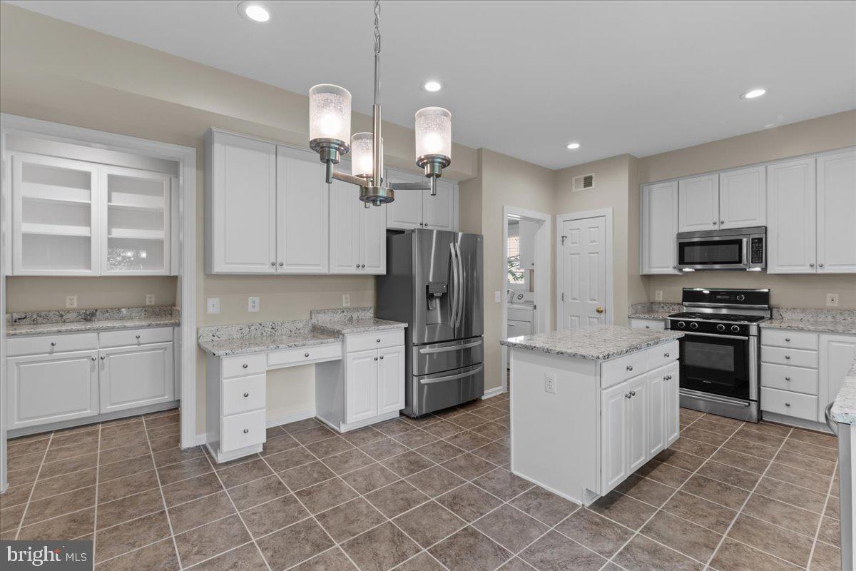 WOODLEA MANOR - Residential