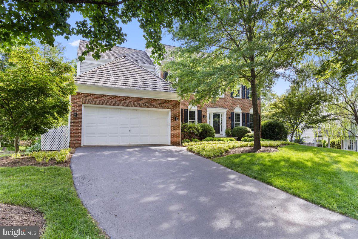 WOODLEA MANOR - Residential