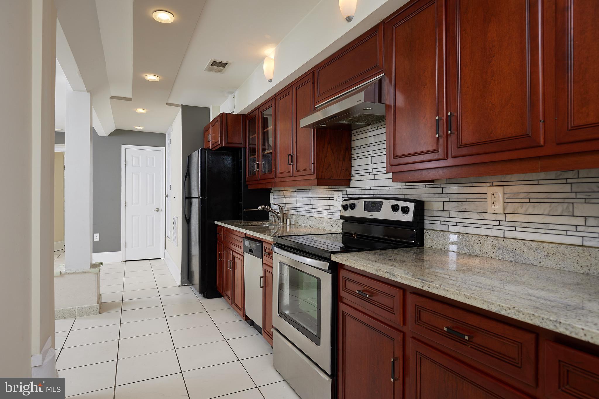 910 T STREET NW #B