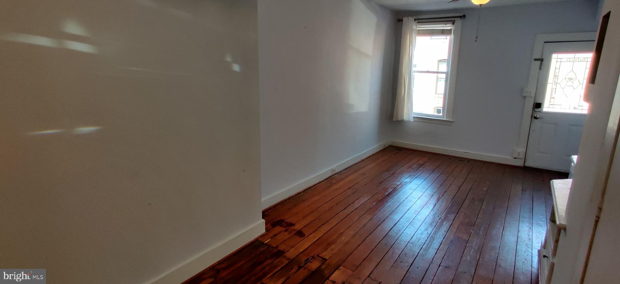 RIVERSIDE PARK - Residential Lease