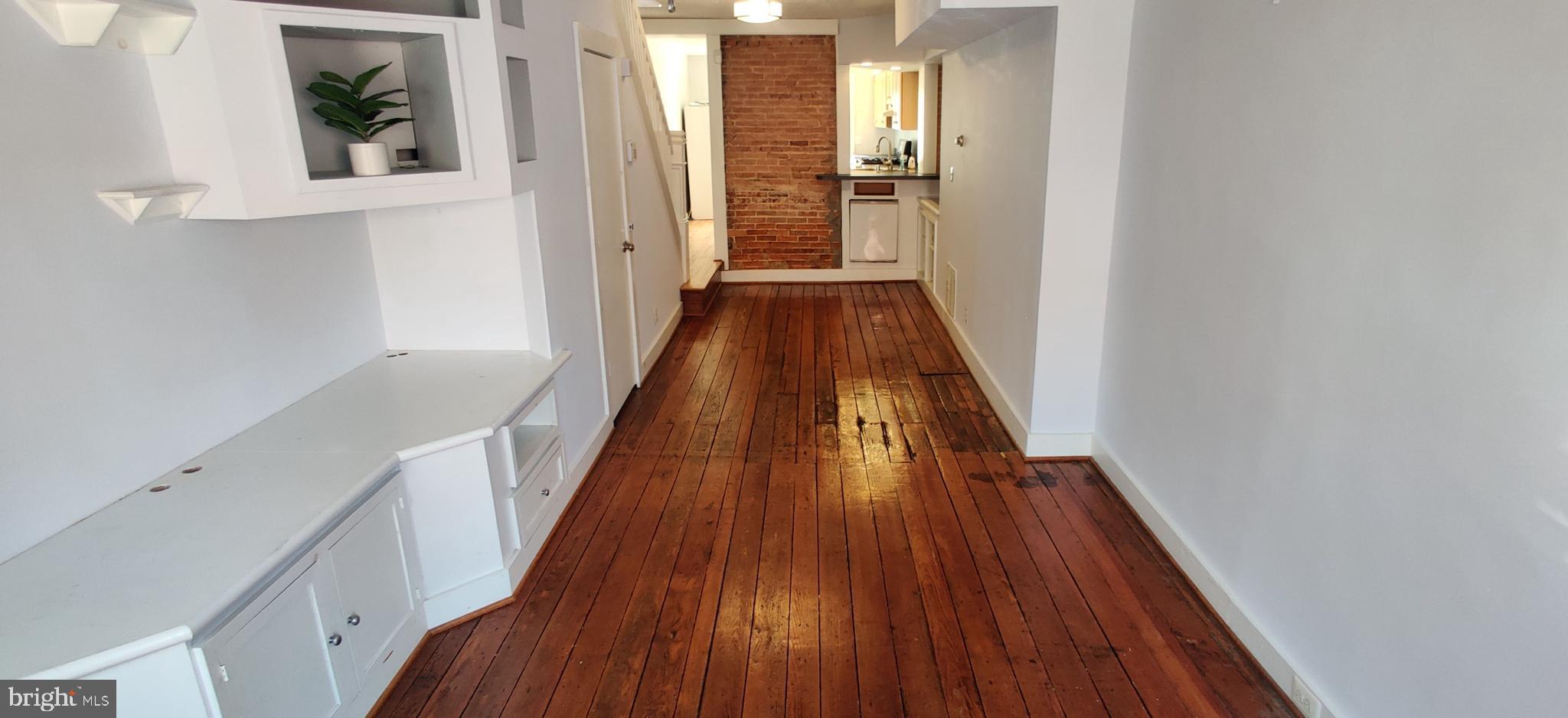 RIVERSIDE PARK - Residential Lease