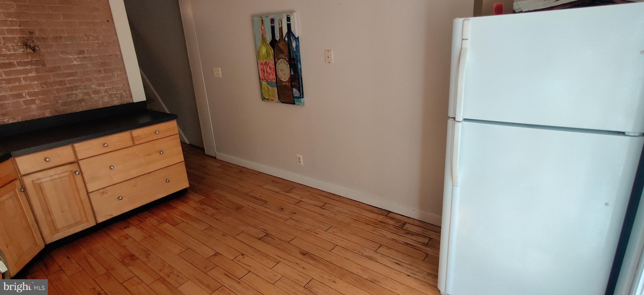 RIVERSIDE PARK - Residential Lease