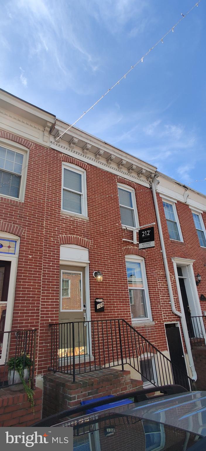 RIVERSIDE PARK - Residential Lease