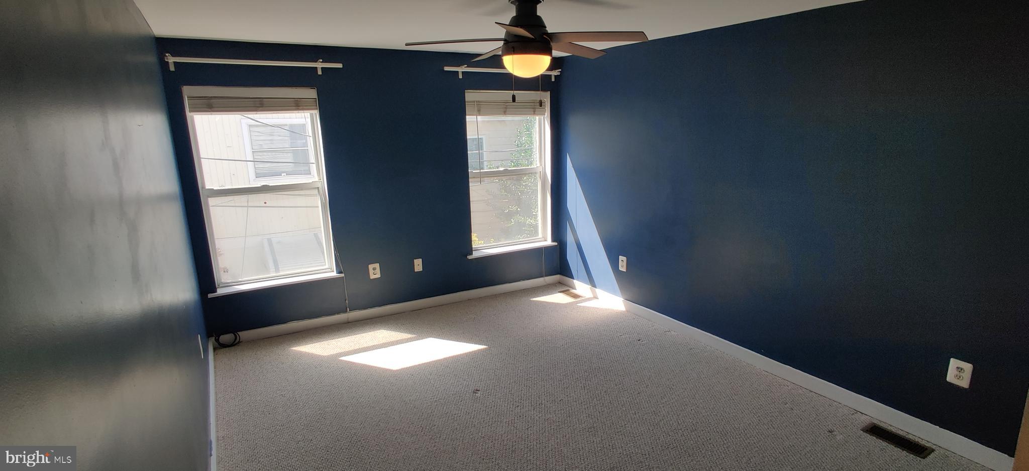 RIVERSIDE PARK - Residential Lease