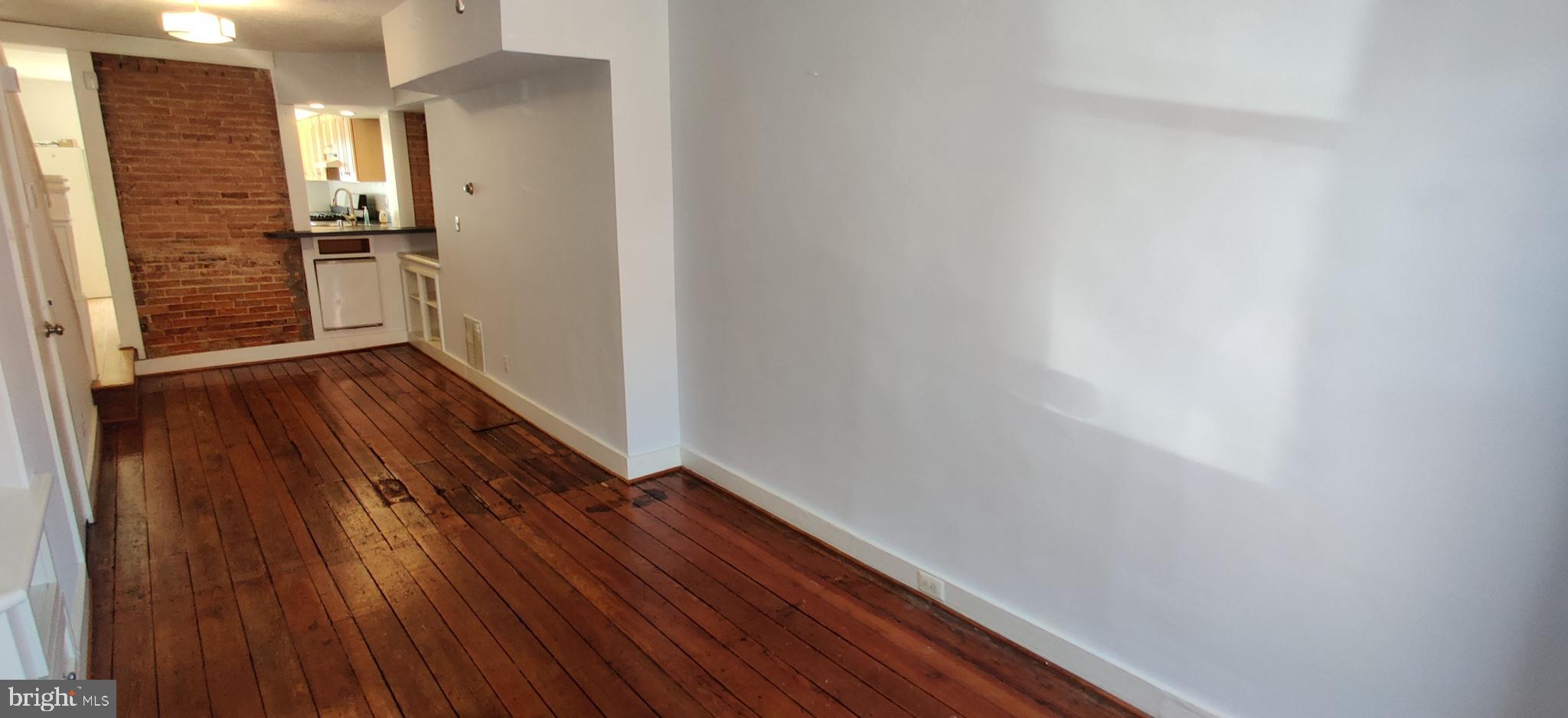 RIVERSIDE PARK - Residential Lease