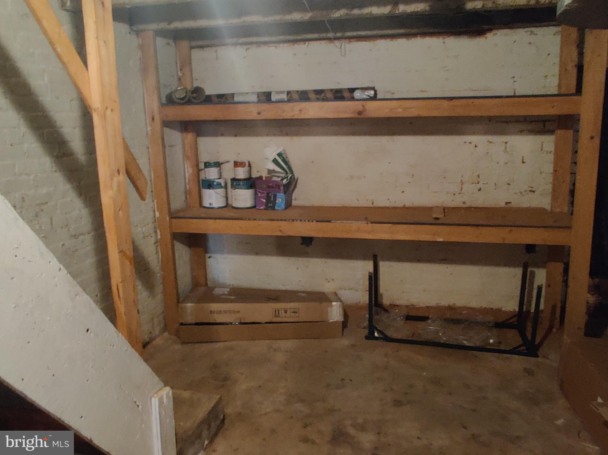 RIVERSIDE PARK - Residential Lease