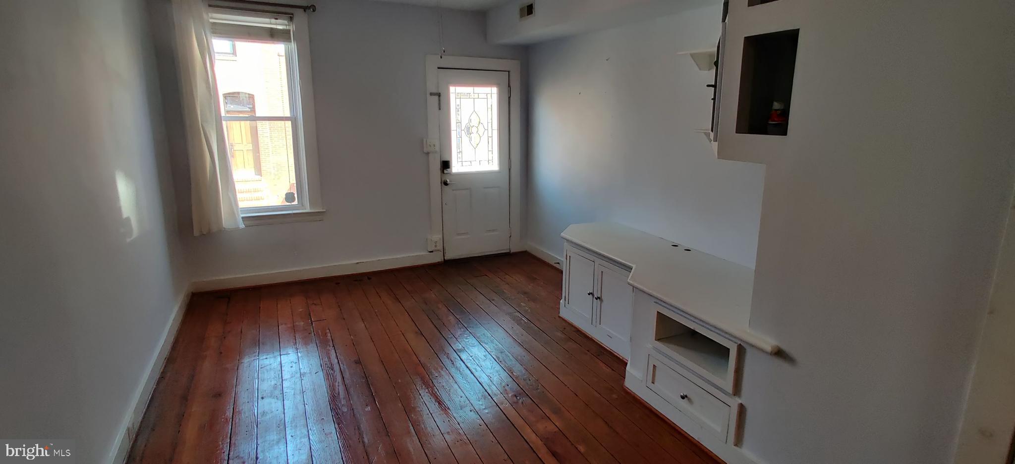 RIVERSIDE PARK - Residential Lease