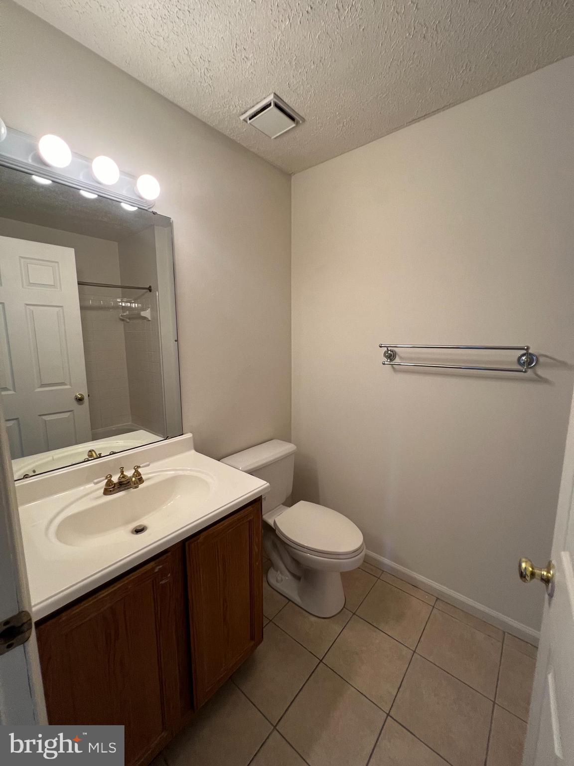 STUART MECHANIC - Residential Lease