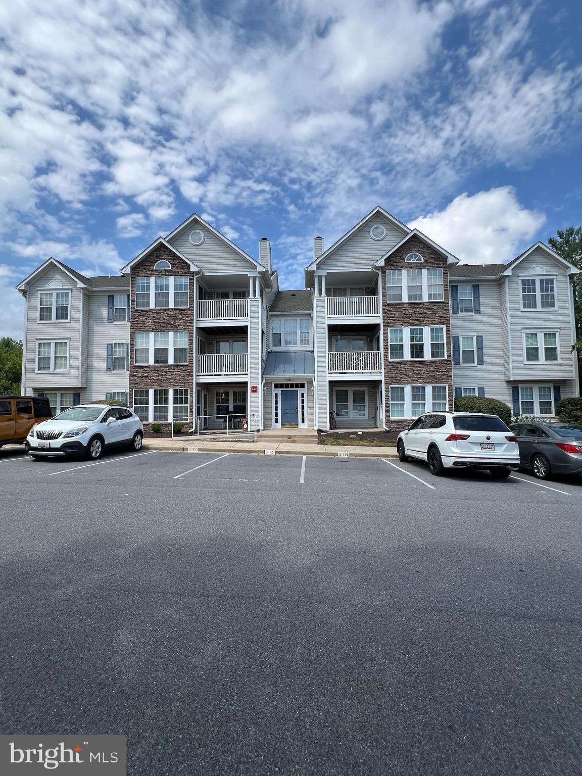 STUART MECHANIC - Residential Lease