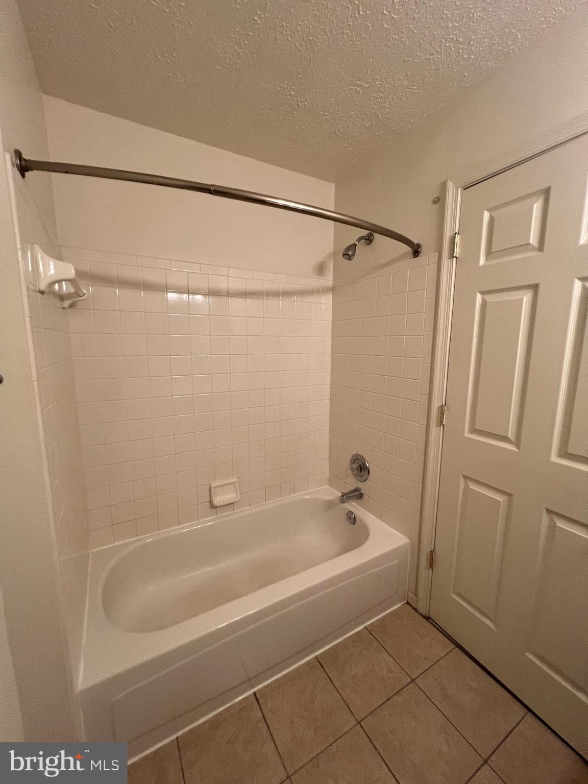 STUART MECHANIC - Residential Lease