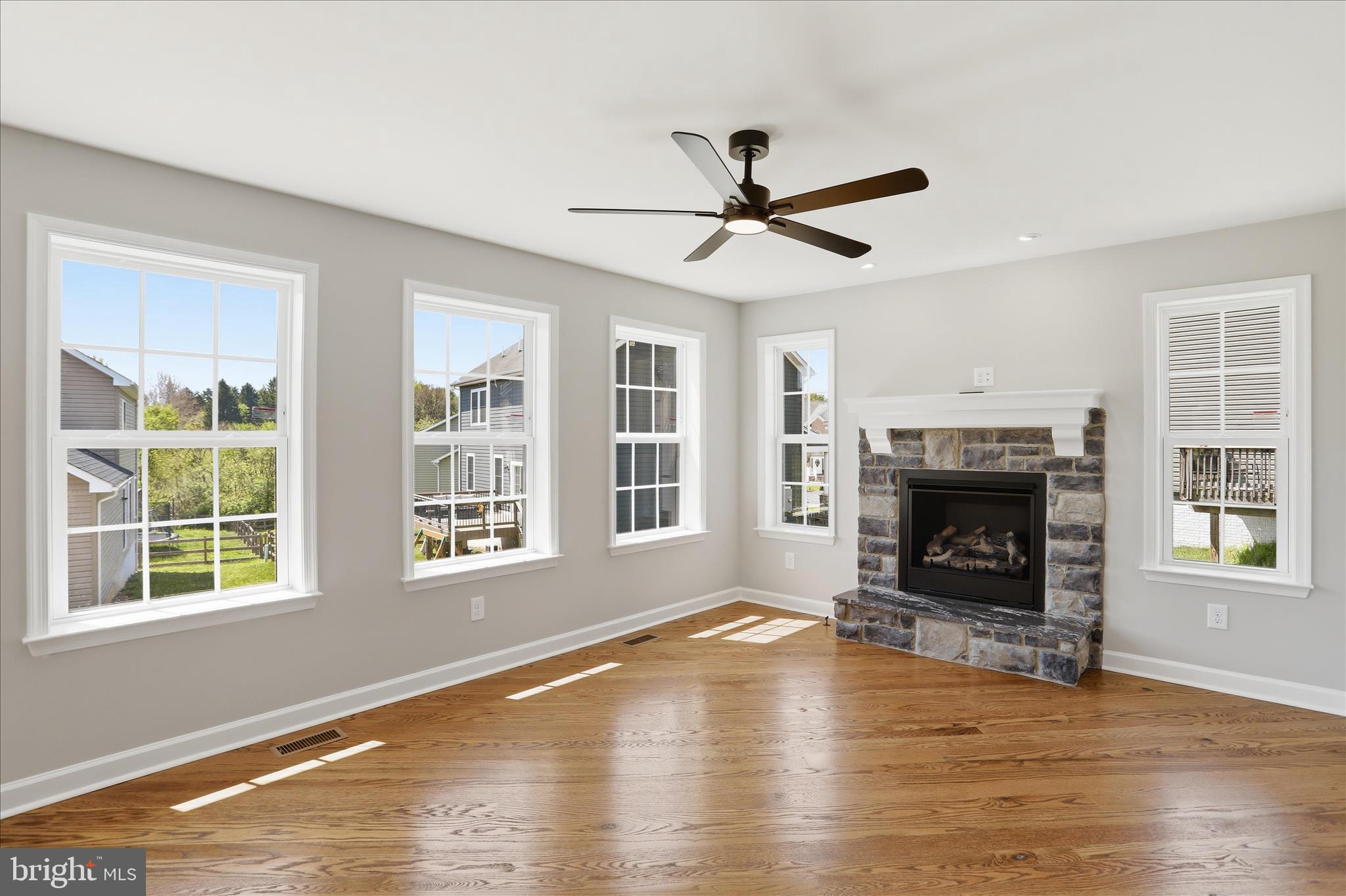 STONEBRIDGE - Residential