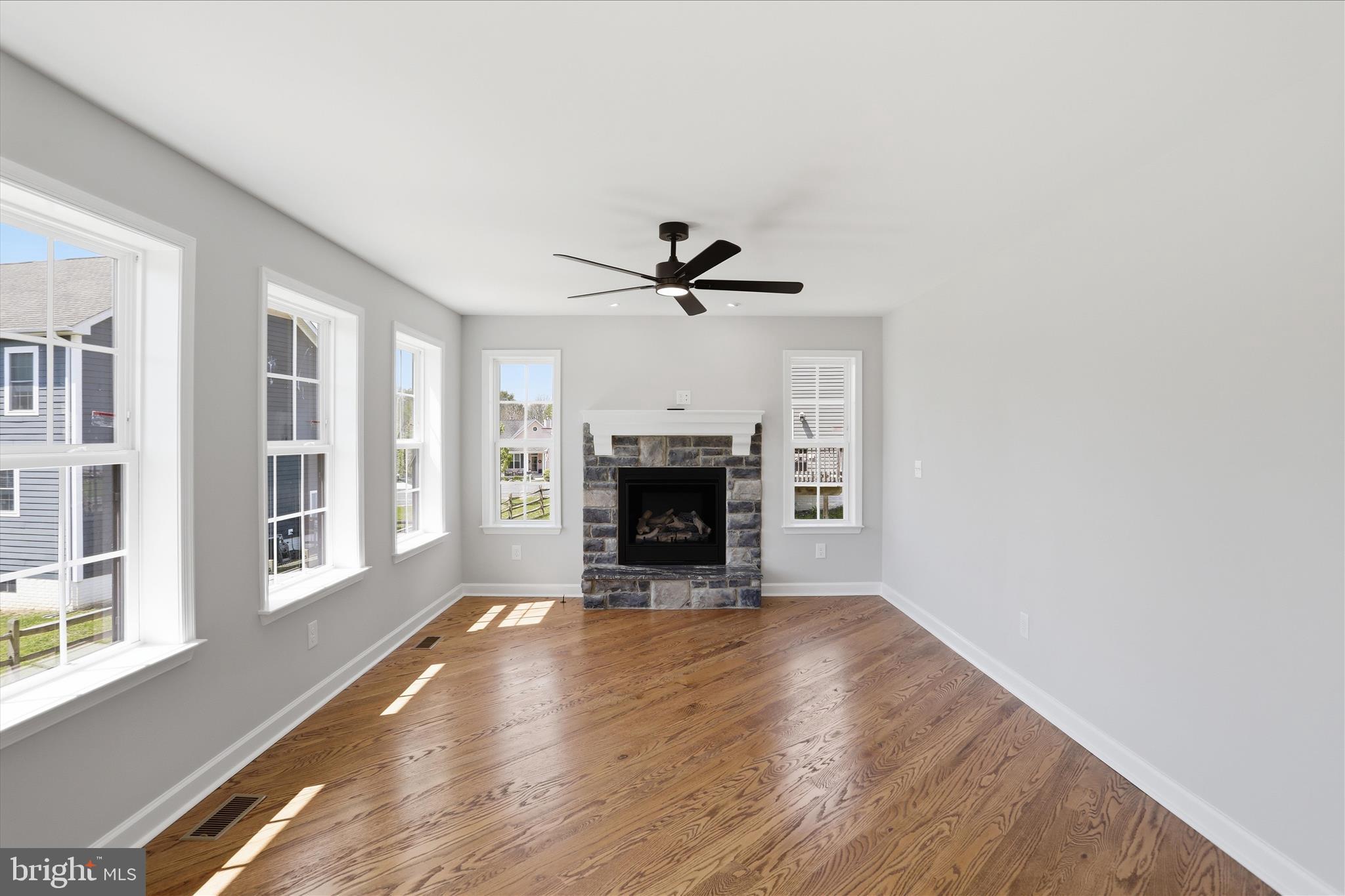 STONEBRIDGE - Residential