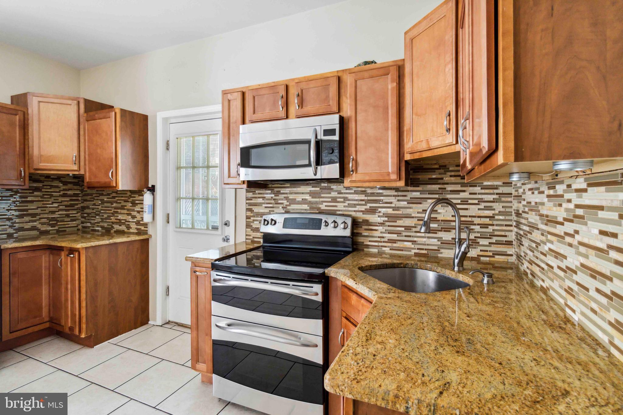 FERN ROCK - Residential