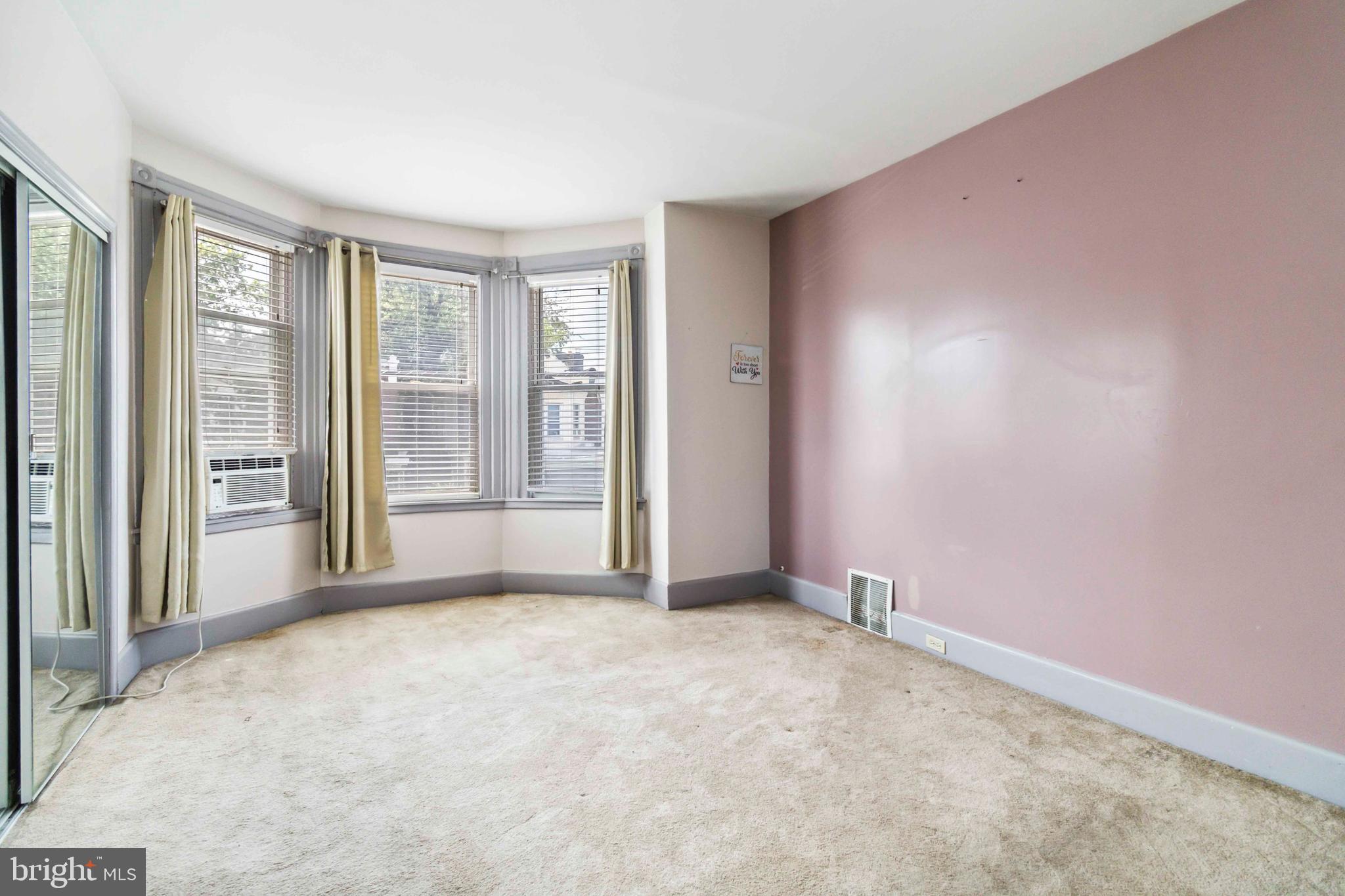FERN ROCK - Residential