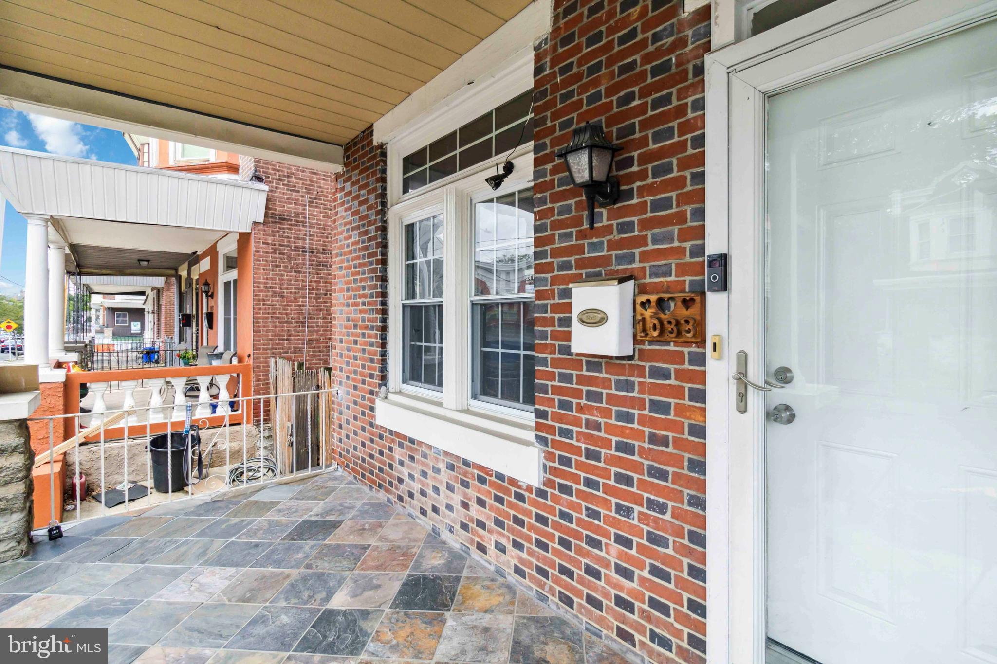 FERN ROCK - Residential