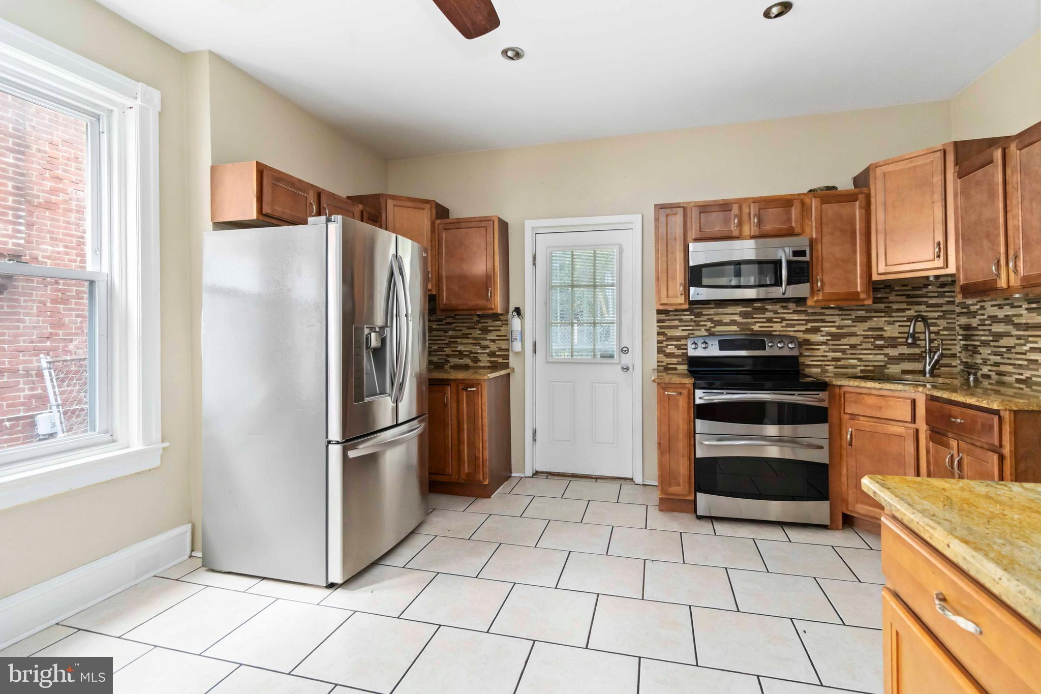 FERN ROCK - Residential