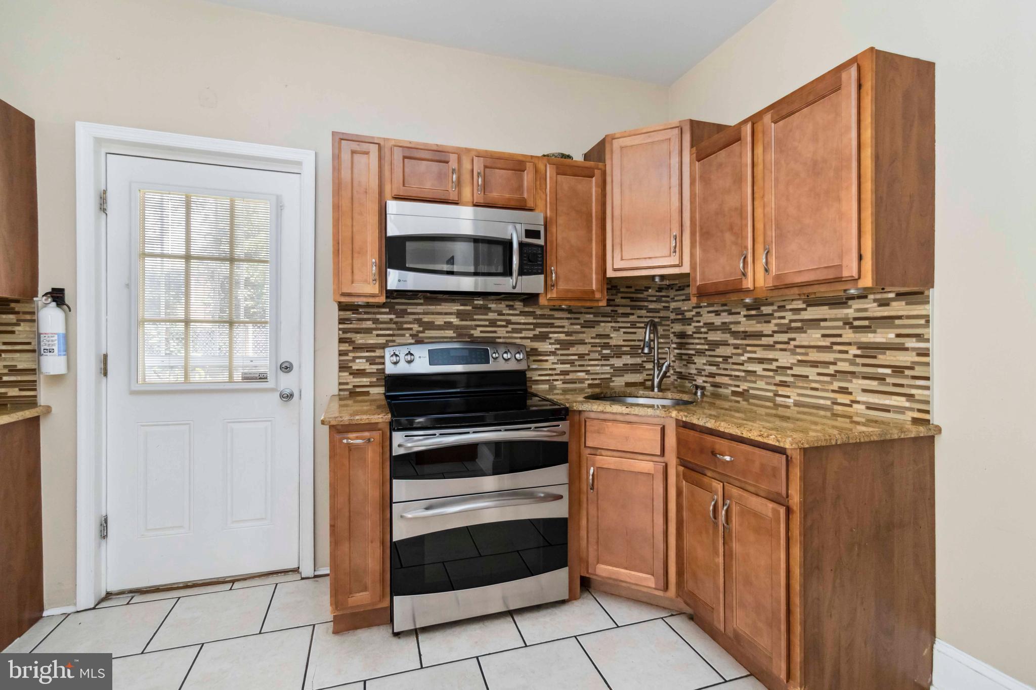 FERN ROCK - Residential
