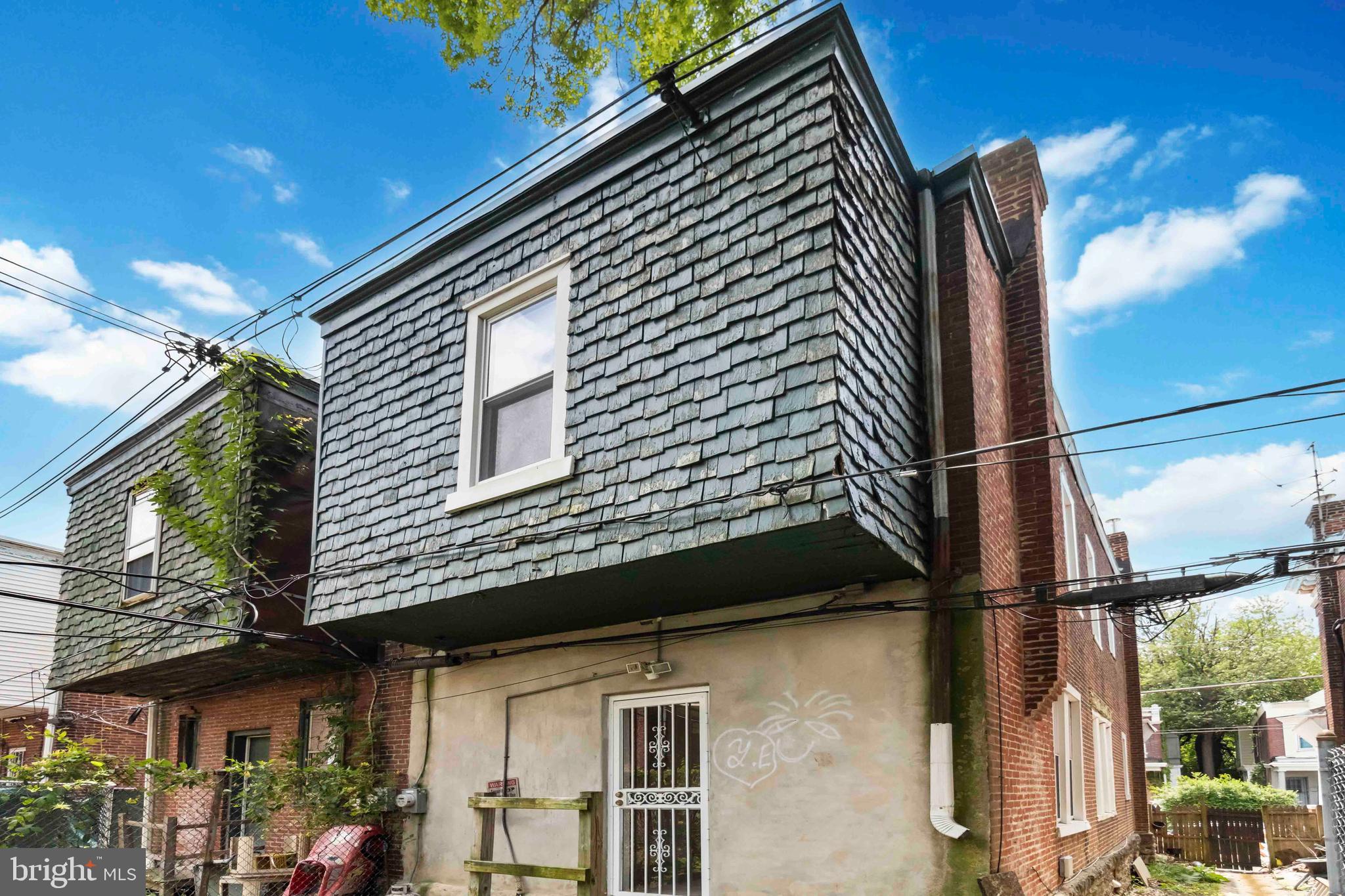 FERN ROCK - Residential
