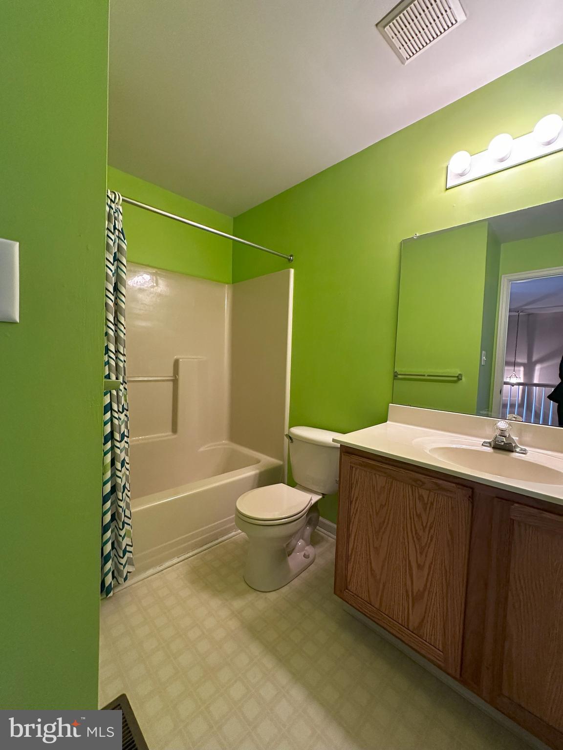 HUNT CLUB - Residential Lease