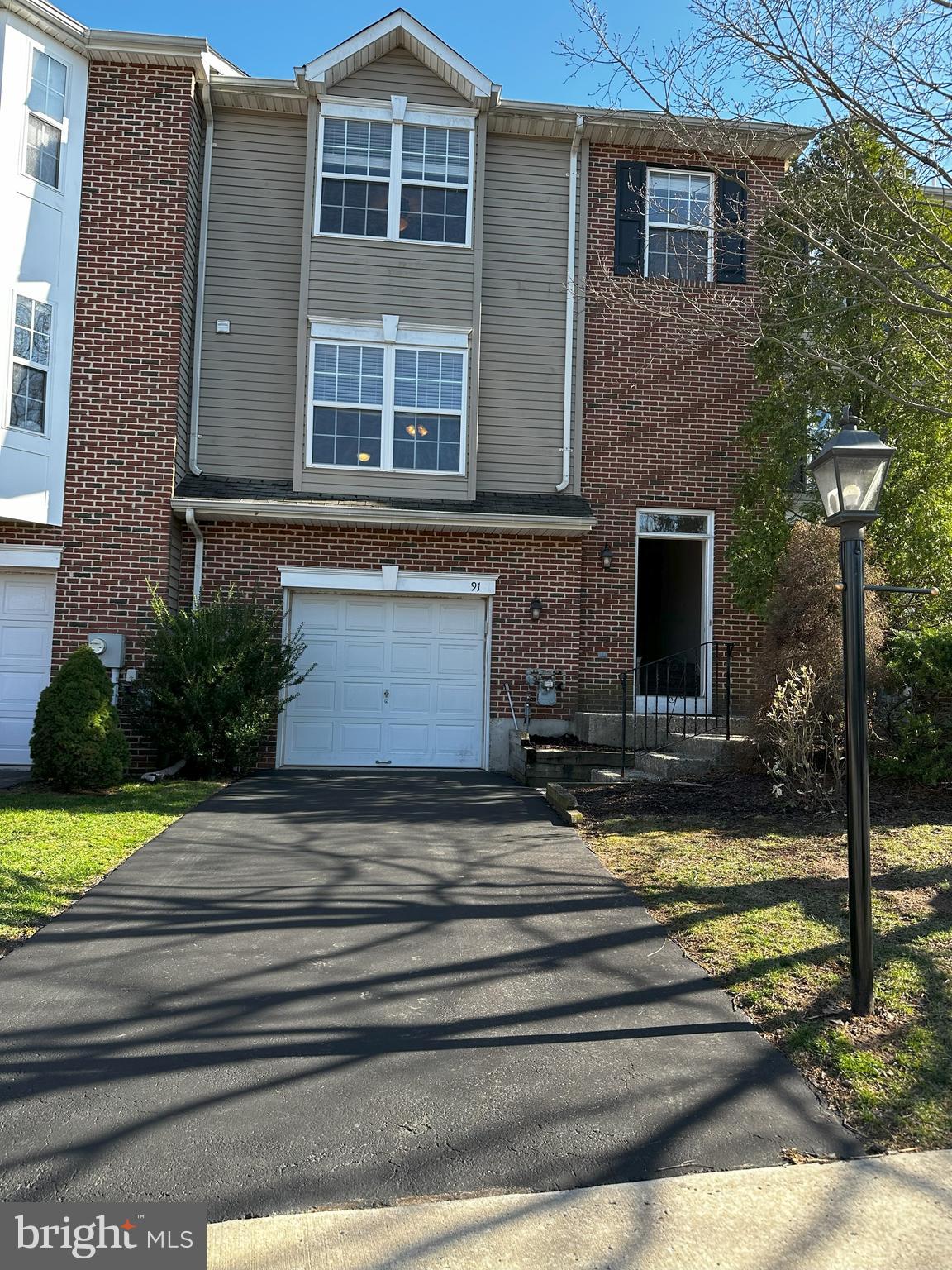 HUNT CLUB - Residential Lease