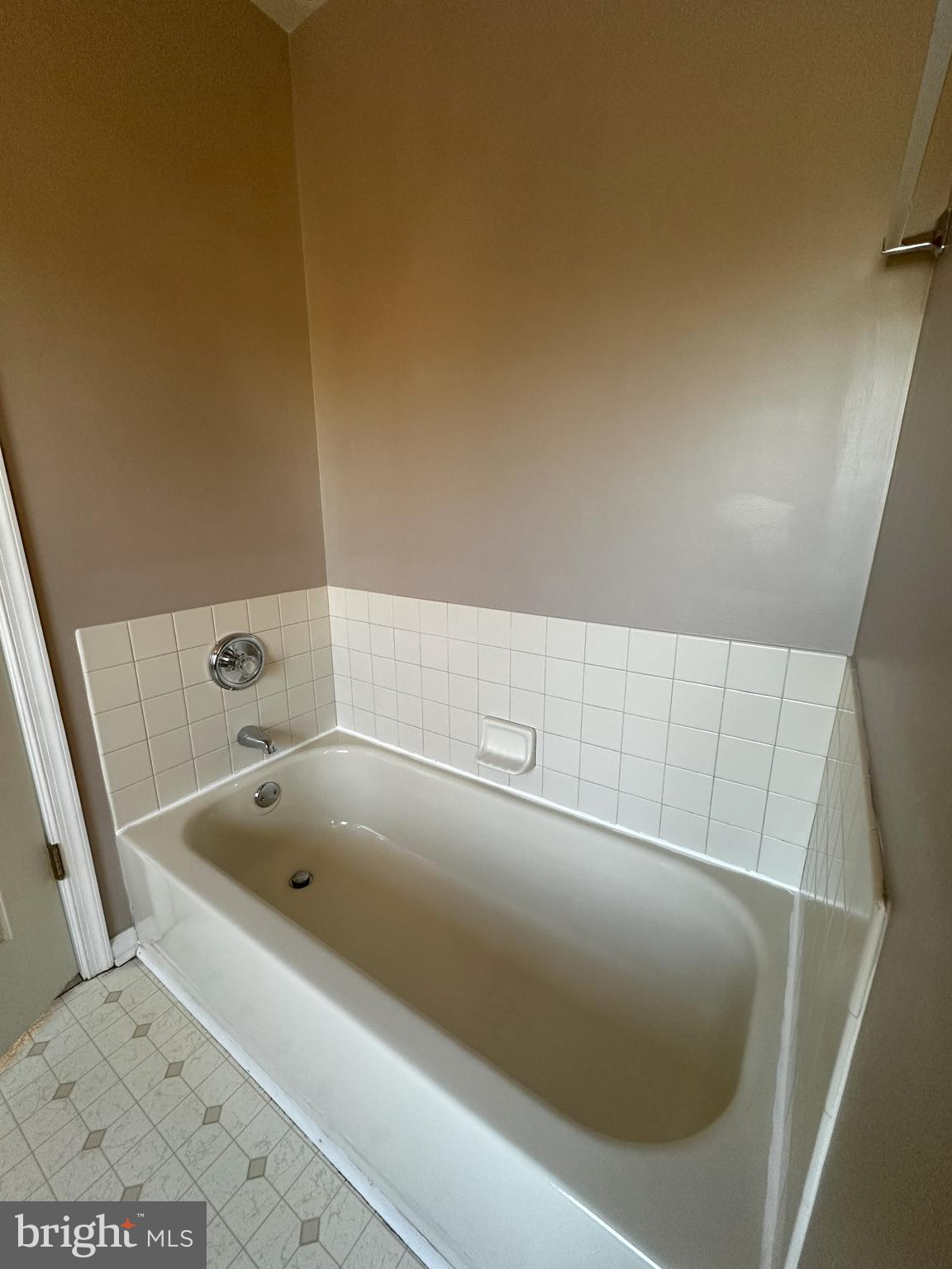 HUNT CLUB - Residential Lease