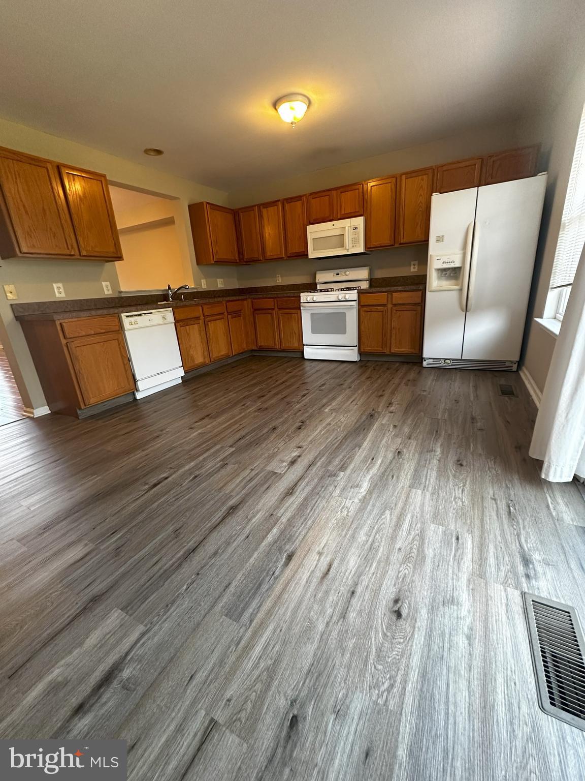 HUNT CLUB - Residential Lease