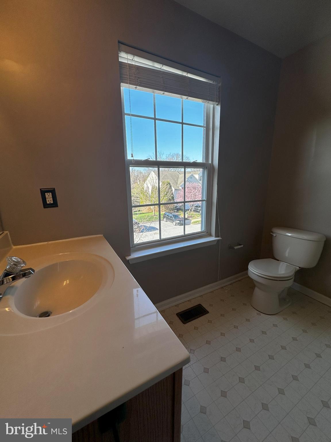 HUNT CLUB - Residential Lease