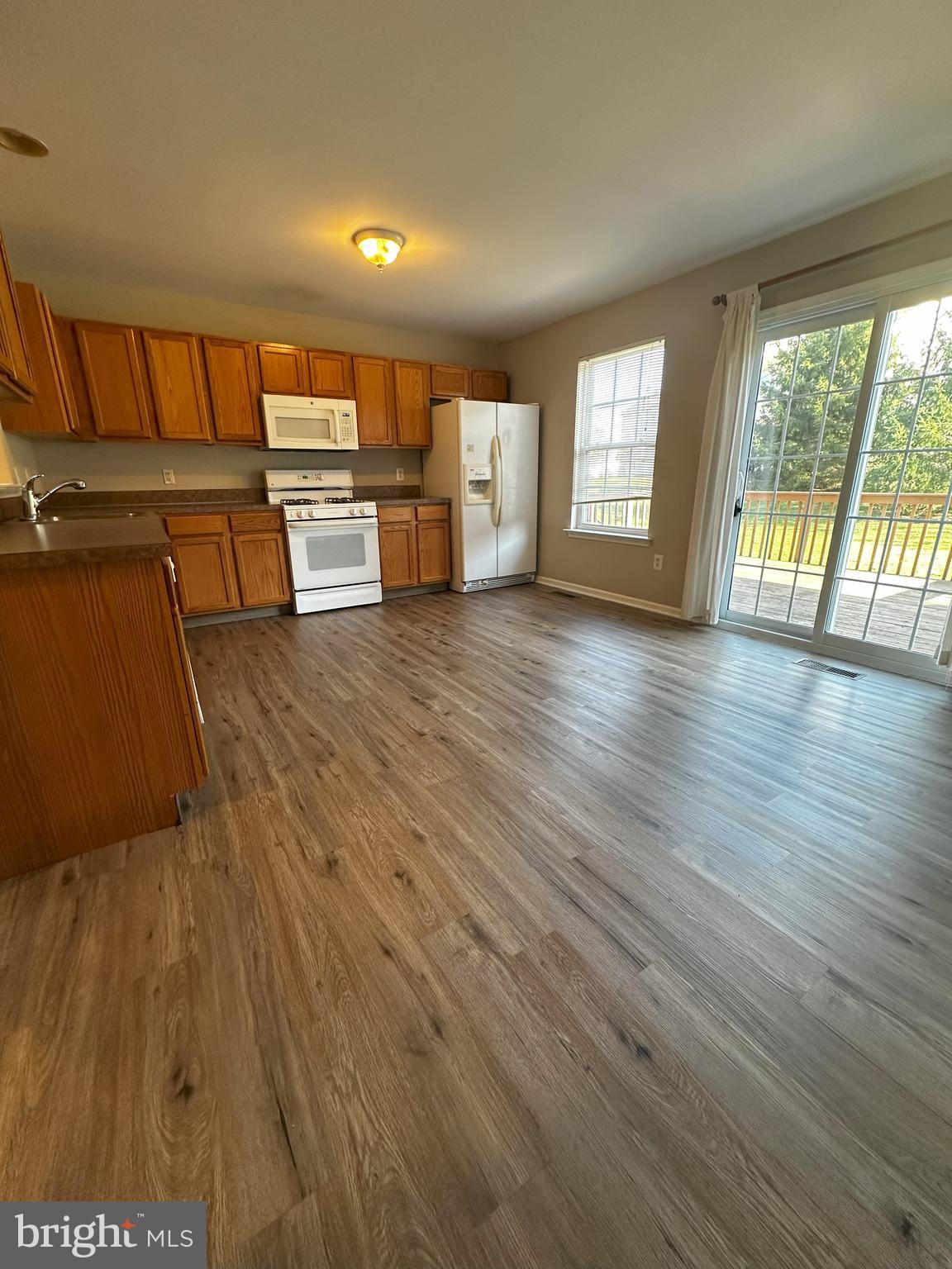 HUNT CLUB - Residential Lease