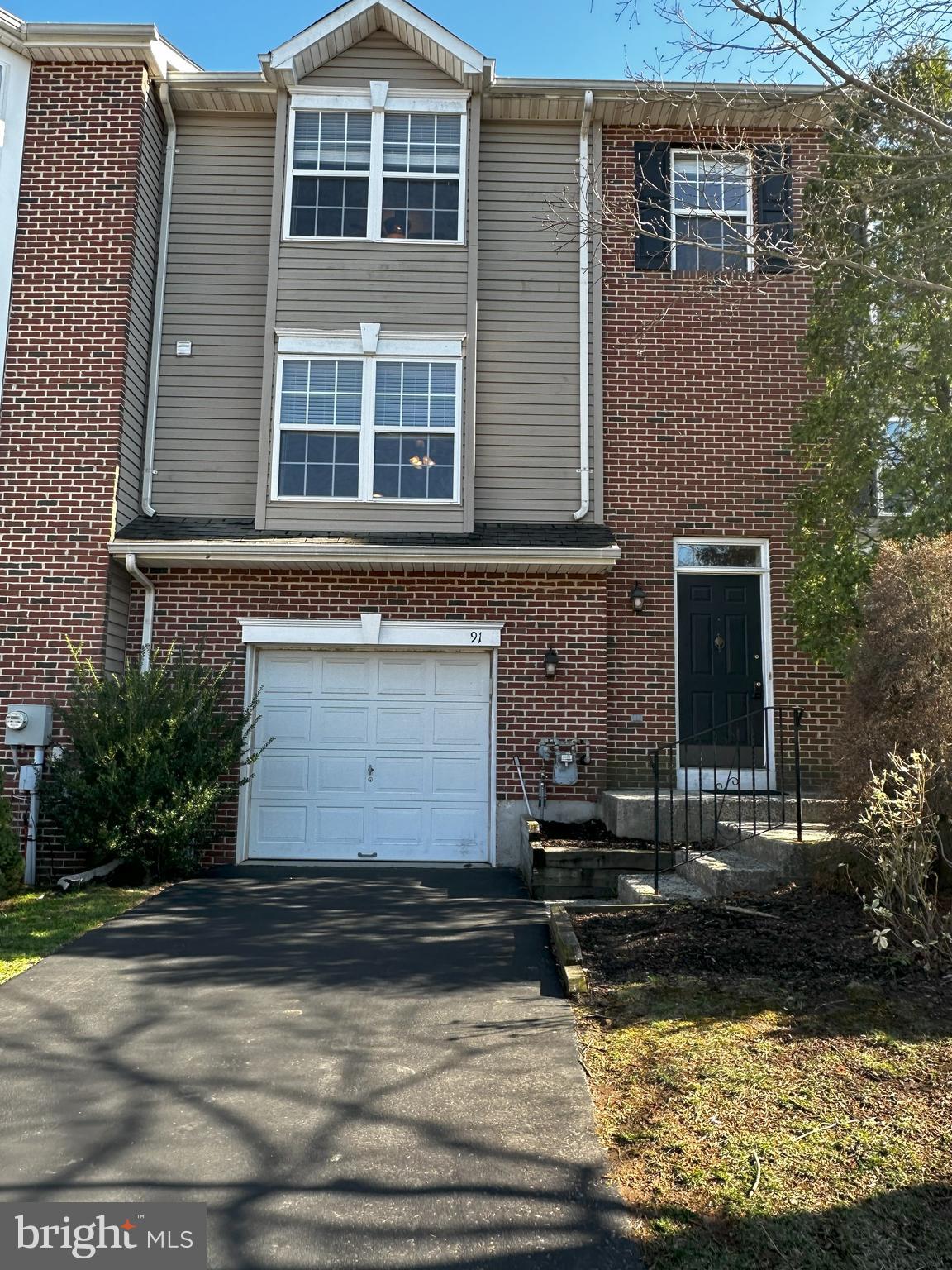 HUNT CLUB - Residential Lease