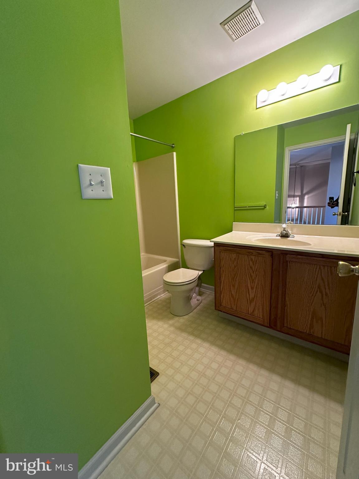 HUNT CLUB - Residential Lease