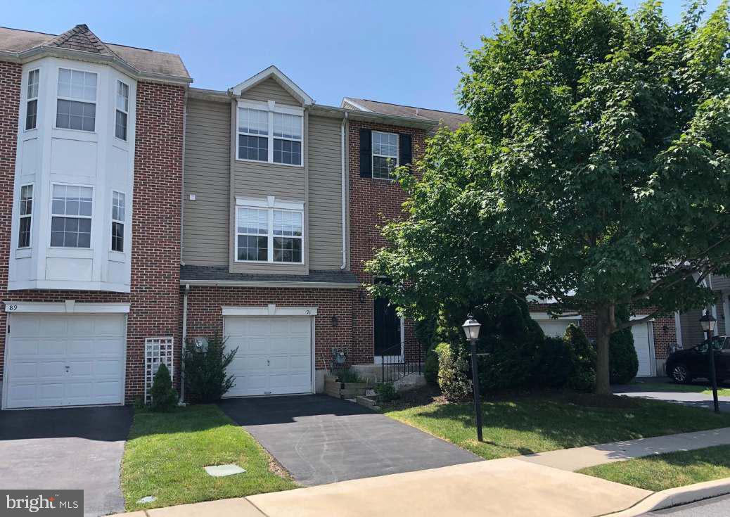 HUNT CLUB - Residential Lease