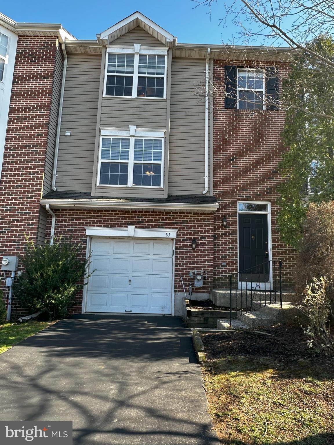 HUNT CLUB - Residential Lease