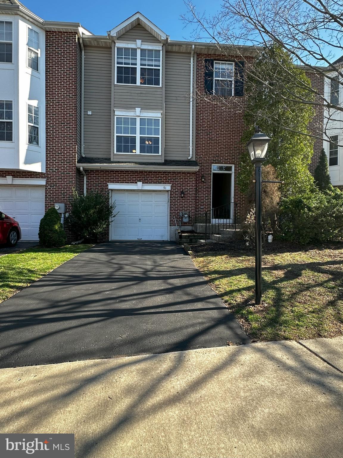 HUNT CLUB - Residential Lease