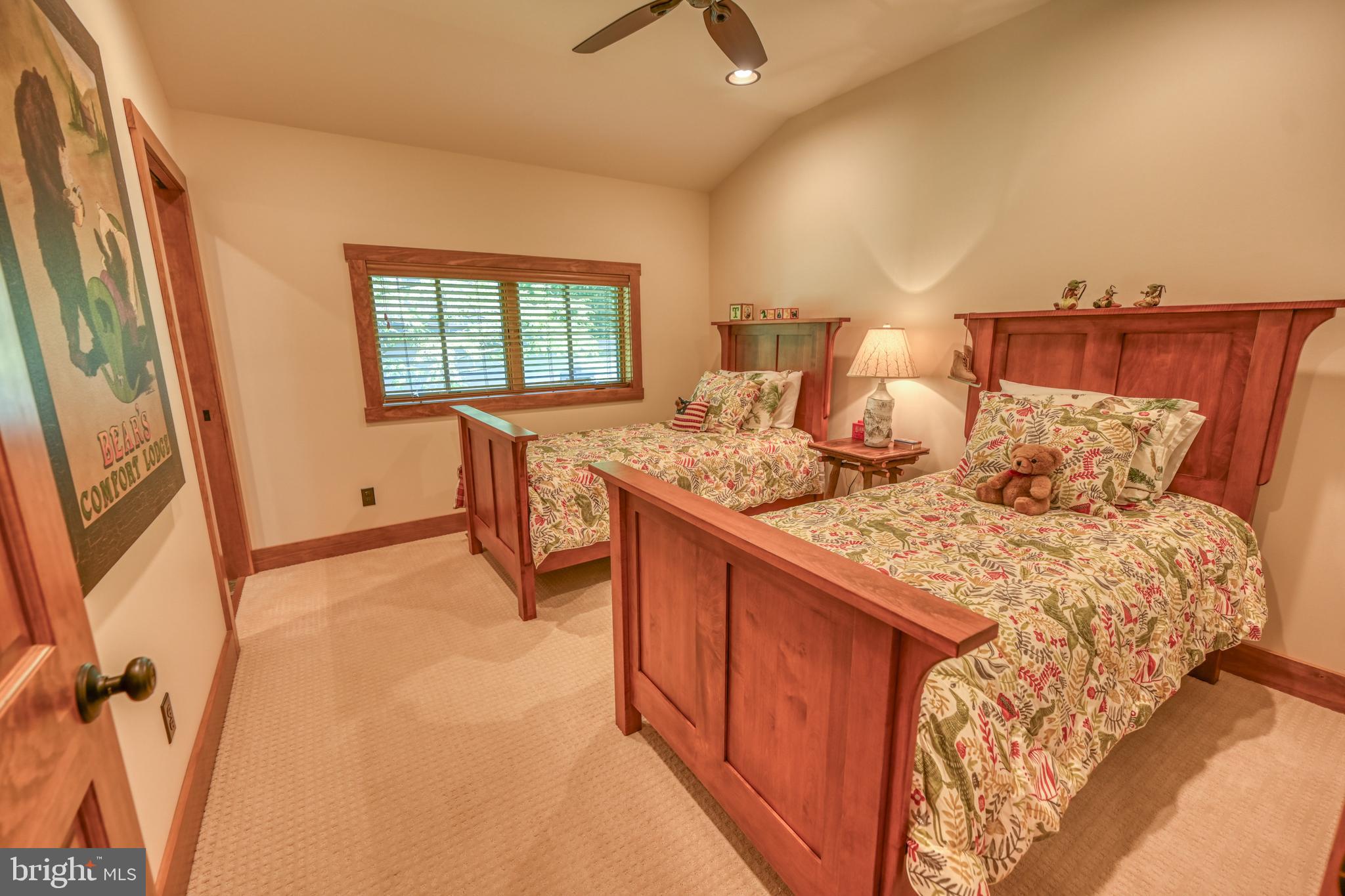 TURKEY NECK ESTATES - Residential