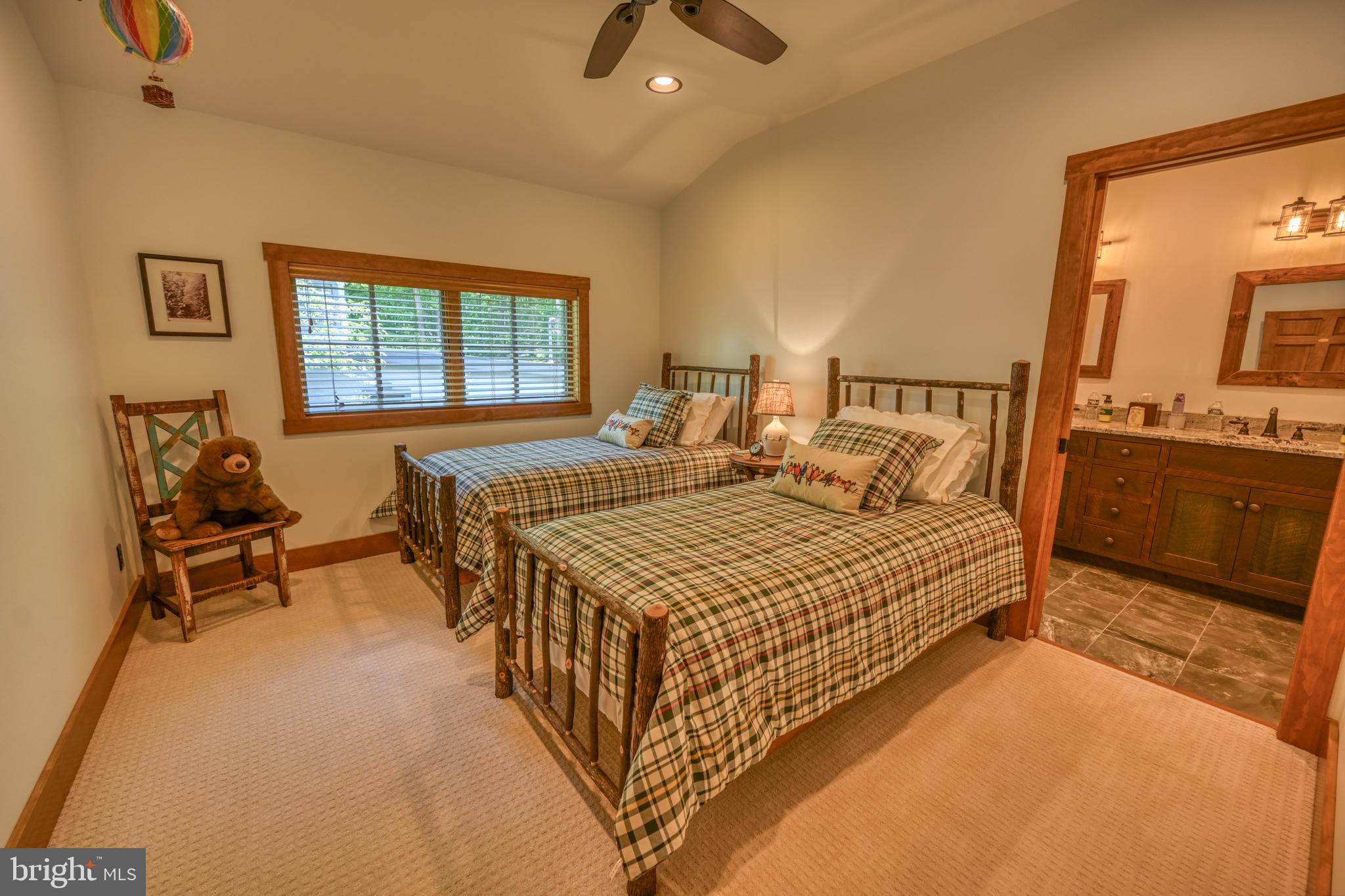 TURKEY NECK ESTATES - Residential