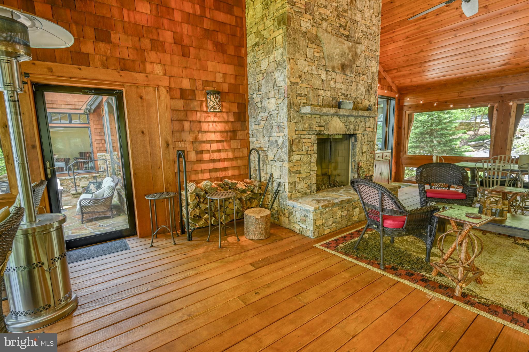 TURKEY NECK ESTATES - Residential