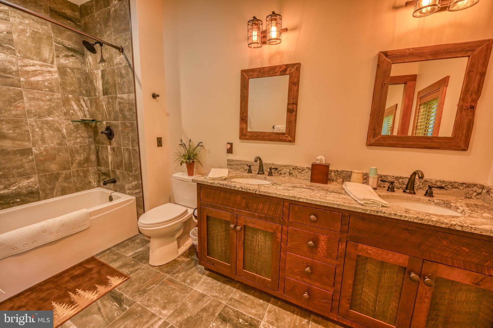 TURKEY NECK ESTATES - Residential