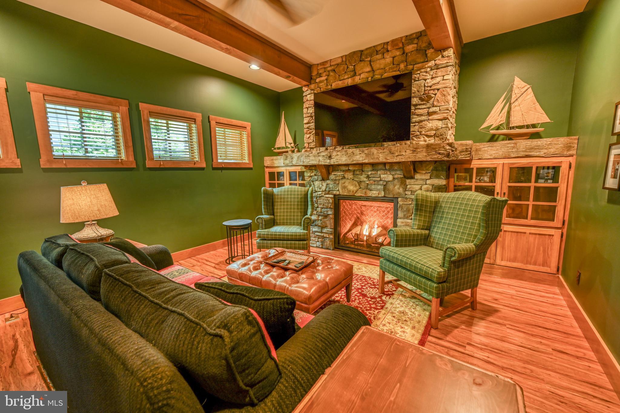 TURKEY NECK ESTATES - Residential